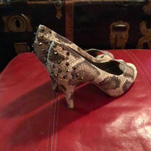 Fergilicious Spiked Heels - Picture 1 of 4